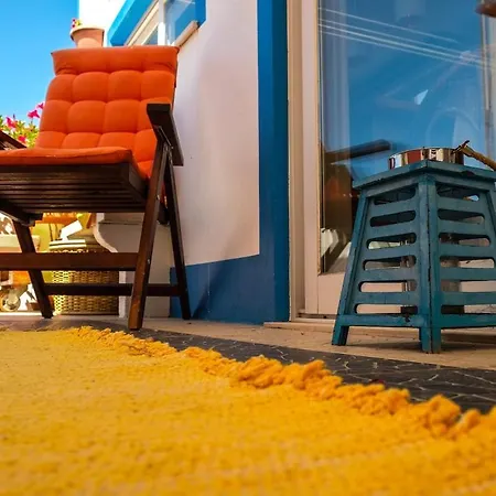 בית נופש House With Terrace And Bbq נאזרה