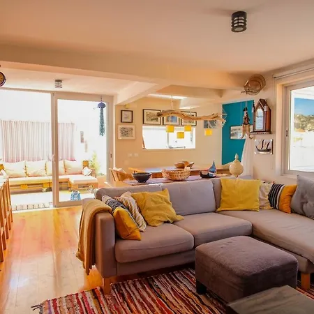 House With Terrace And Bbq בית נופש